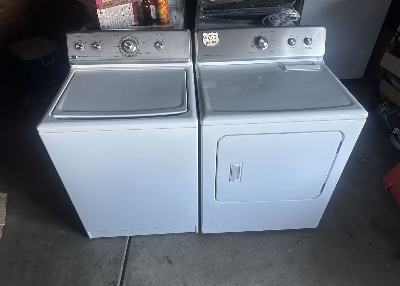 WHITE MAYTAG WASHER & GAS DRYER SET