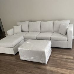 Brand New Sectionals With Free Ottoman 
