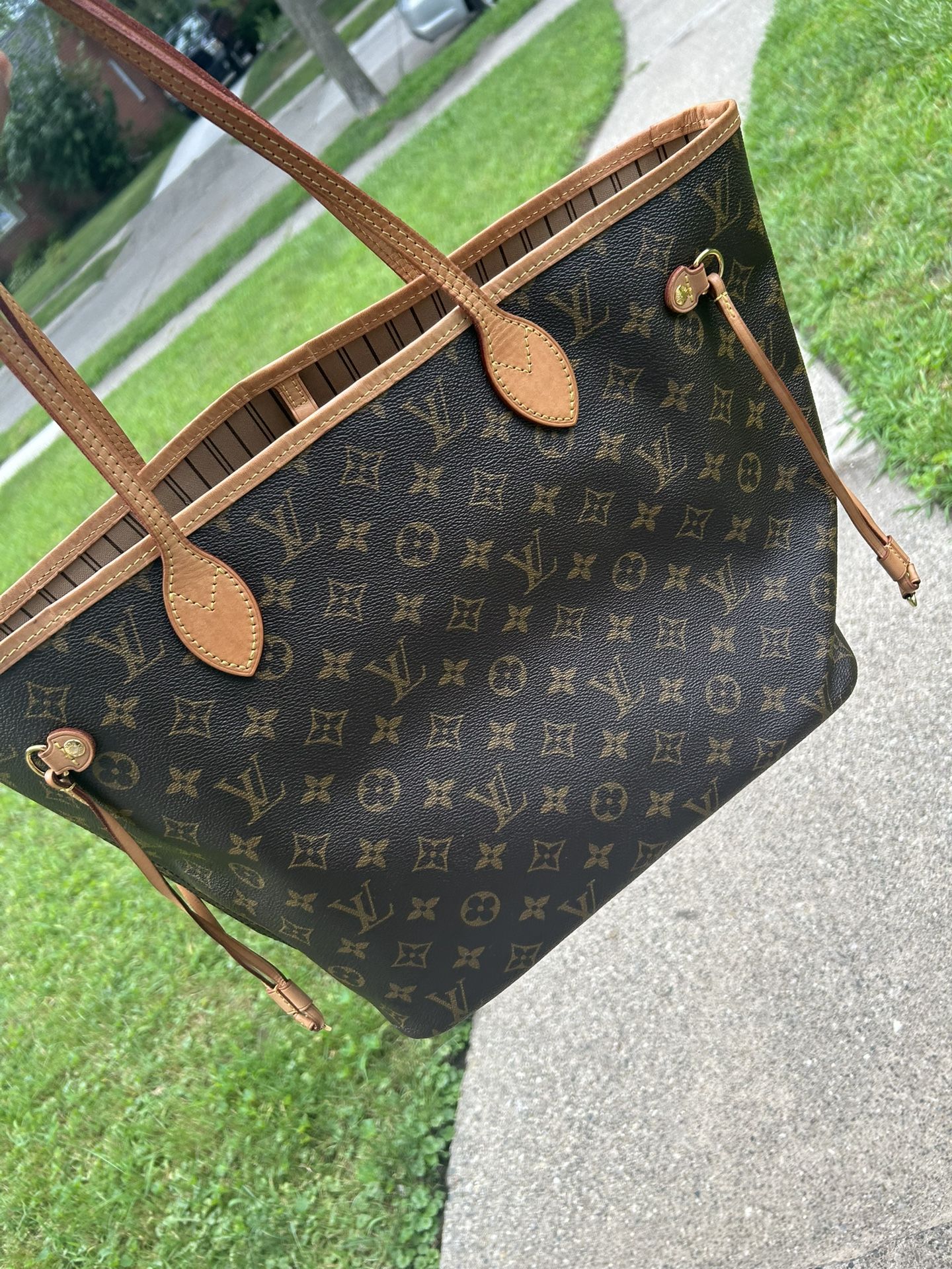 Louis Vuitton Tote