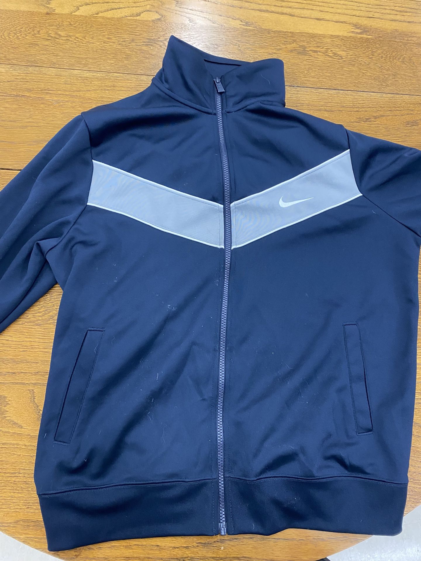 L Nike jacket