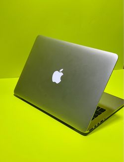 Apple MacBook Pro 13” Retina Display i5, 8GB RAM 256GB SSD $180