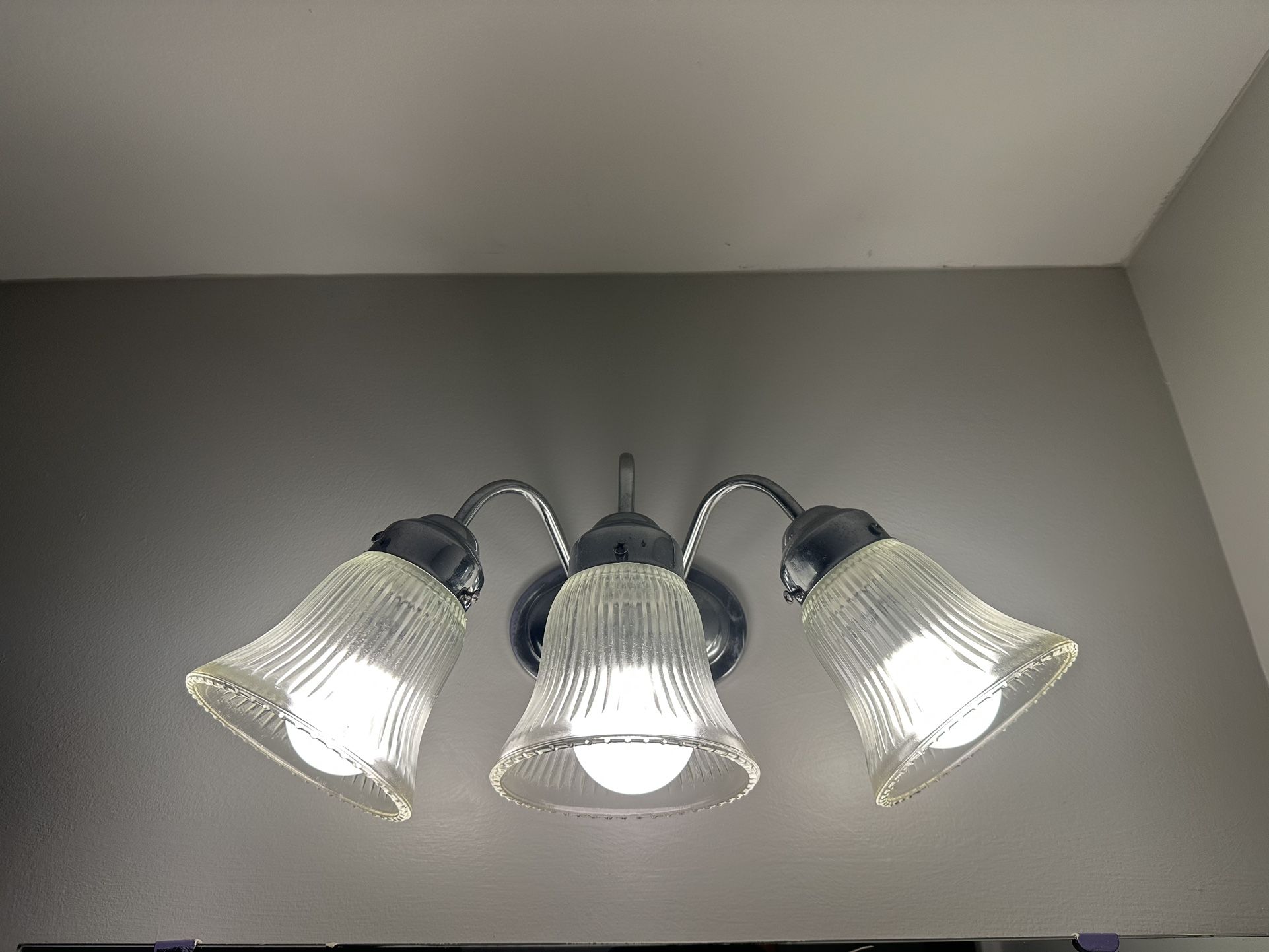 2 sets of Bathroom lights. Make an offer