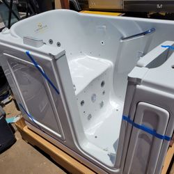 Luxury Walk-in Tub (New) Offering Install As Well