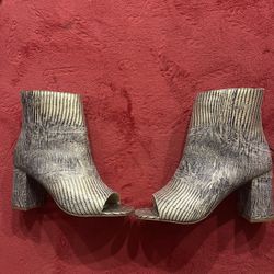 Crocodile Toeless Boots