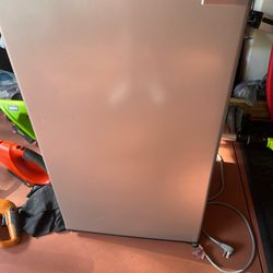 Frigidaire Gallery mini refrigerator