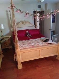 Queen size Bed hand carved wood