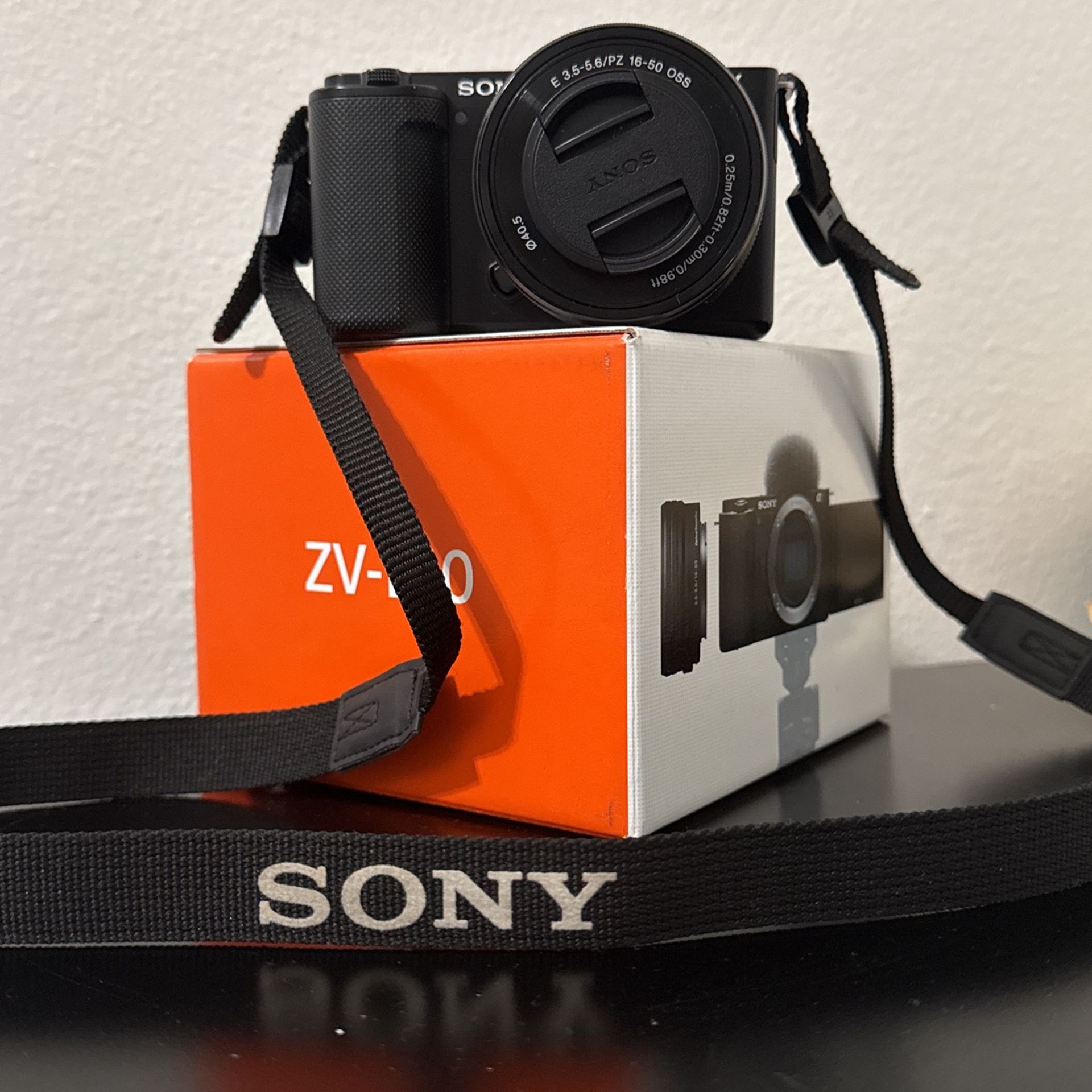 SONY ZV-E10 FOR SALE! 