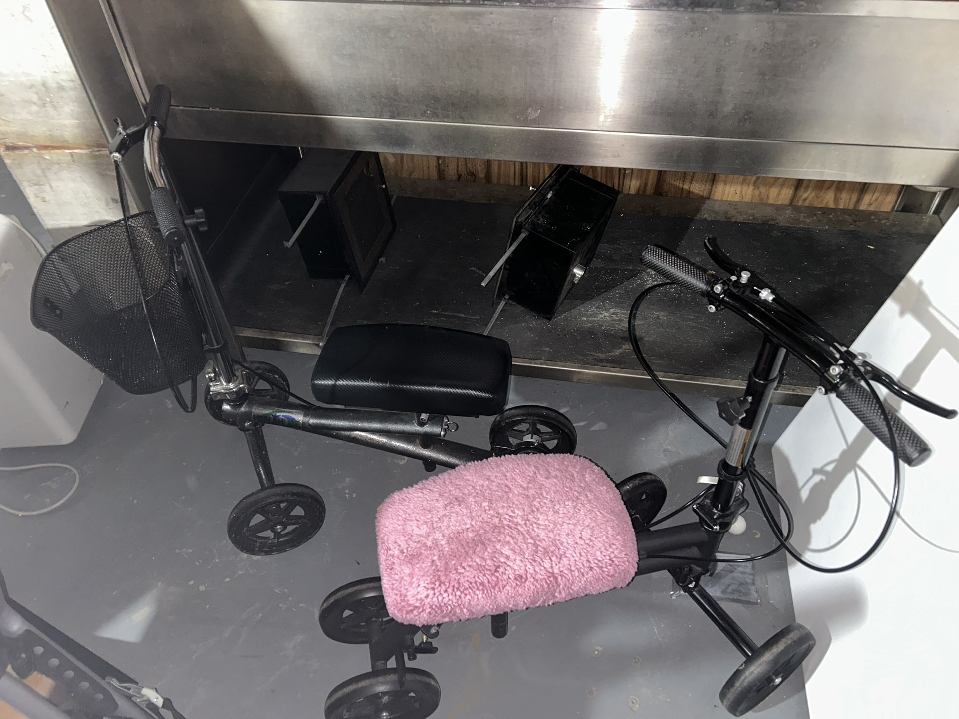 Knee Carts