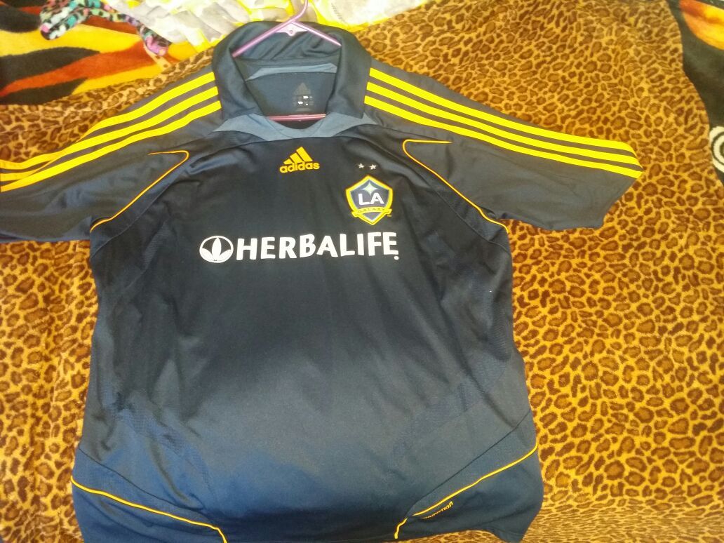 LA Galaxy Men's soccer jersey , size XL no number