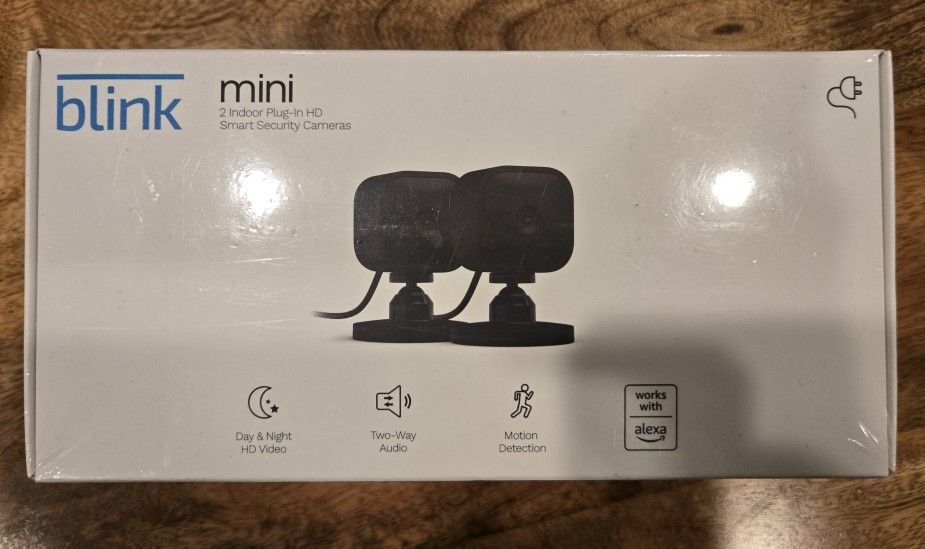 2 Blink Mini Indoor HD Cameras
