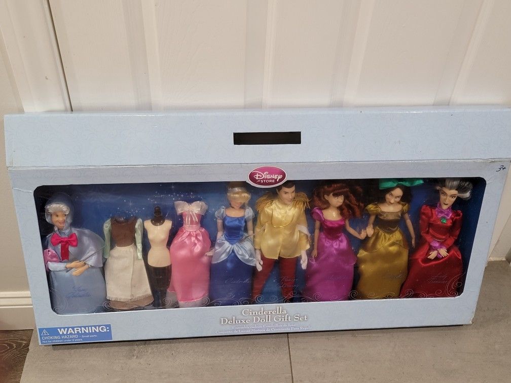 Cinderella deluxe doll gift set hotsell