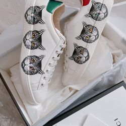 New- Gucci “Cat” Sneakers ( size 35.5, 36,37)