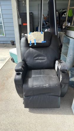 Recliner Recliner