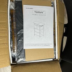 Yenlure Side Table / Charging Station / Storage 