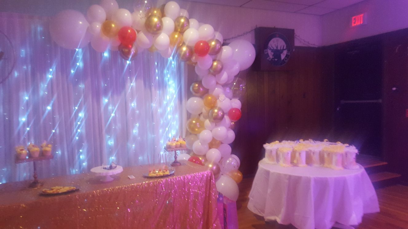 Mantel para mesa de 8 ft color oro