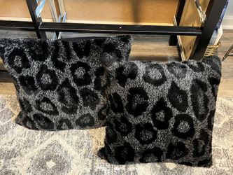 Set of 2 Black leopard pillows