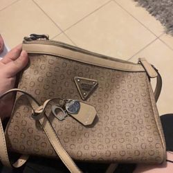 Guess Crossbody