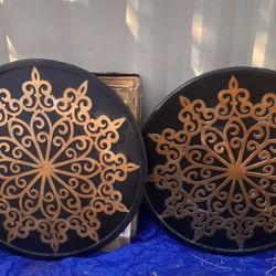 Solid Wood Wall Medallion