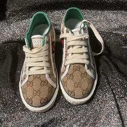 Women Gucci Shoes 