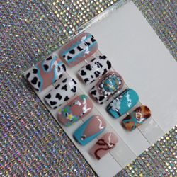 Acrylic press on nails!