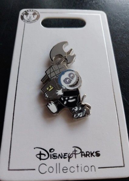 Disney Nightmare Before Christmas Barrel Caring  An Axe Pin