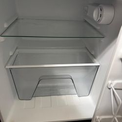 Medium Refrigerator 