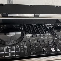 Pioneer DJ FLX10 W/ Case (Brand NEW)