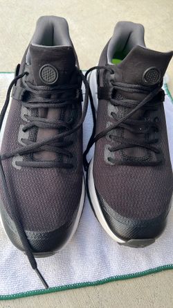 Golf tennis shoes size 12