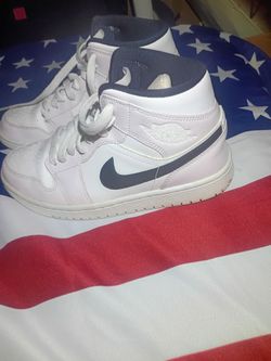 Nike Air Jordan 1 women's size 7