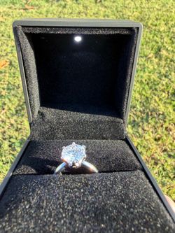 VVS1 3ct Engagement Ring