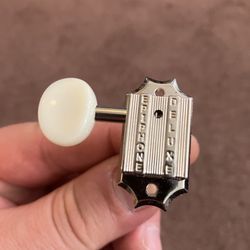 3L, 3R Epiphone Deluxe Tuners, Ivory button