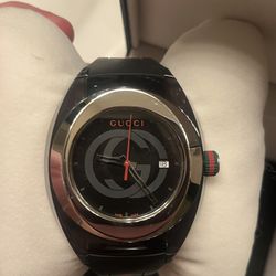 Gucci Rubber-Strap Watch