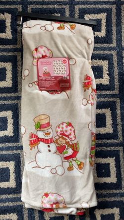 Strawberry Shortcake Christmas Plush Throw Blanket