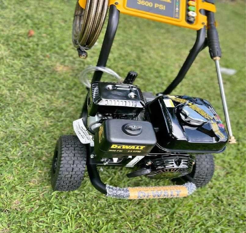 Streamline Tidying with Energy-Saving Power Washers! reach six