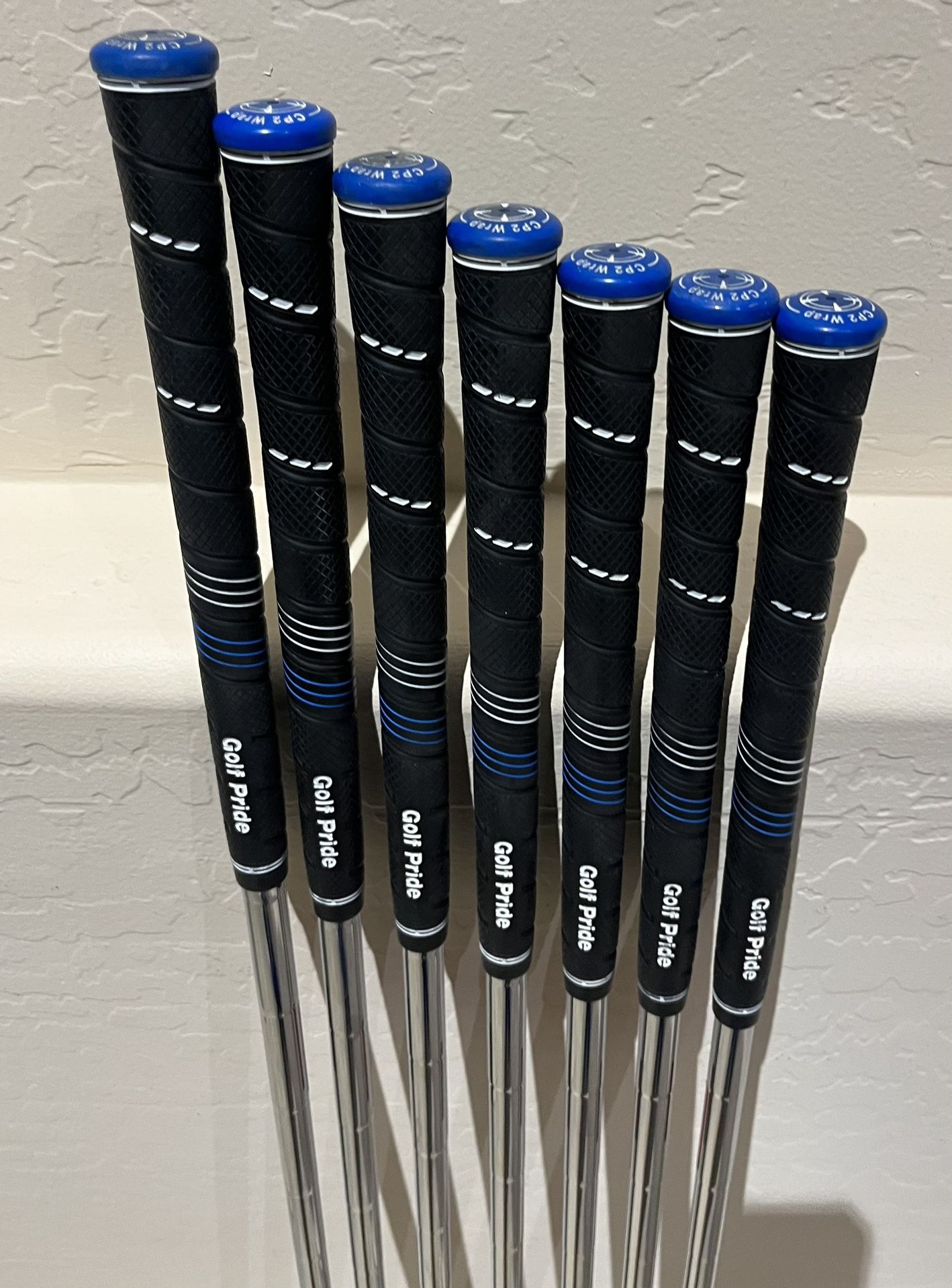 Used Men’s RH Callaway Rogue Golf Irons (6P, A, Sw) 7 Clubs Total With