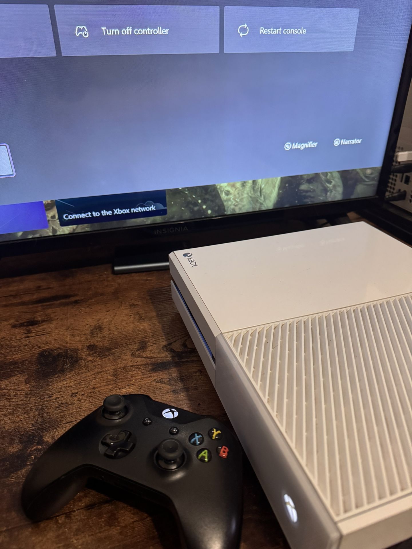 Xbox One 500GBwith Controller and Games