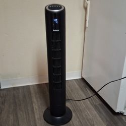 Holmes Rotating fan adjustable speeds rainbow / charleston cash only Pick Up 1:00 - 10:30 Read Description 