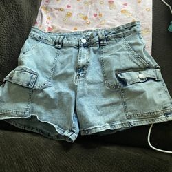 Very Cute Plus Size Denim Shorts Size 14 