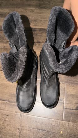 Snow boots