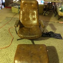 60s-70s Reclining Swivel Chair With Ottoman