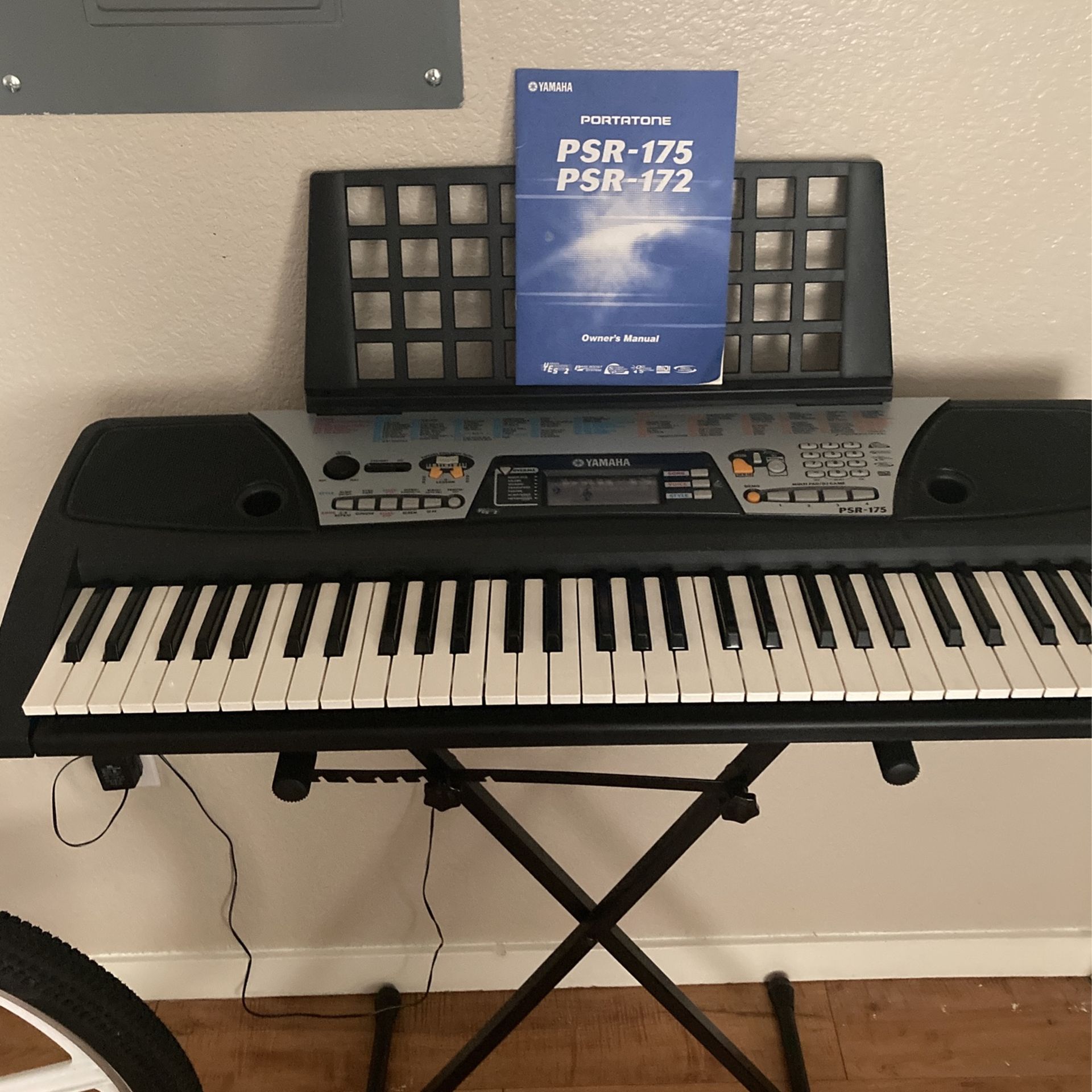 Yamaha PSR-175 portable Keyboard
