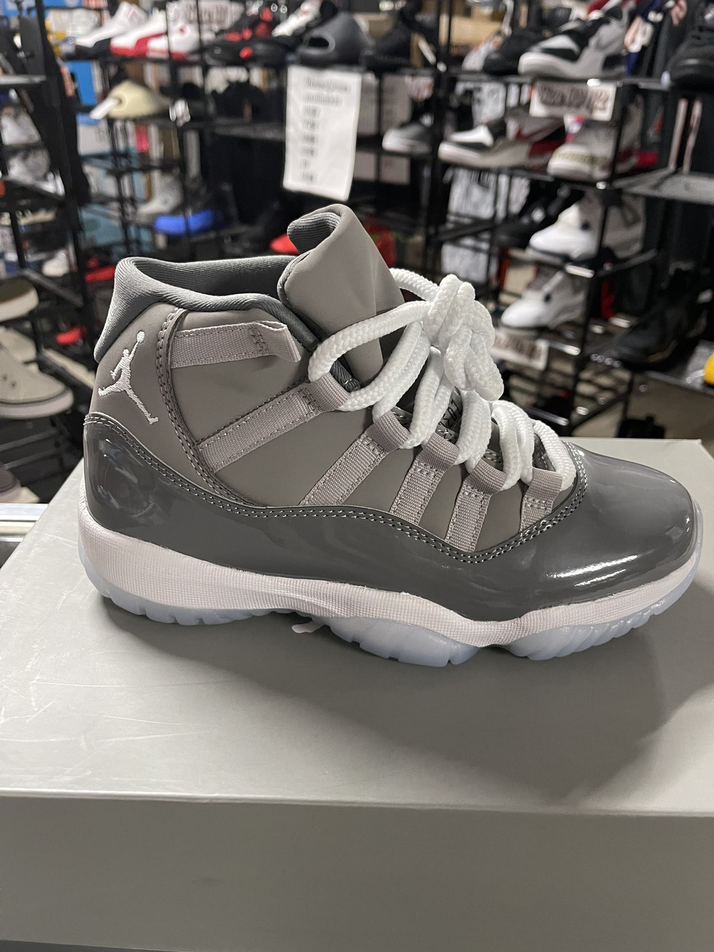 Men’s Jordan Retro 11 Cool Grey Size 5.5.