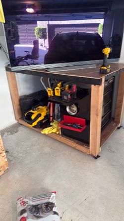 Heavy duty workbench