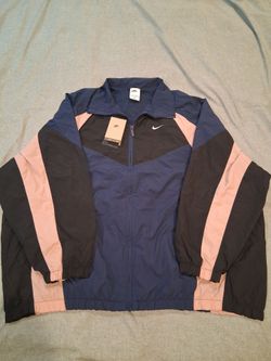 Women's nike windbreaker size XL new