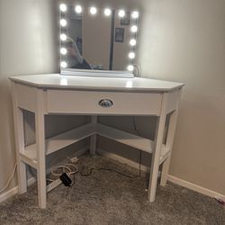 Corner Makeup Vanity Desk With LED Light Mirror Set