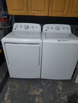 Almost new. forced to sell. moving from house to smaller apartment