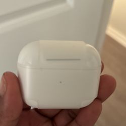 AirPods Pro (2nd Generation) With MagSafe Case 