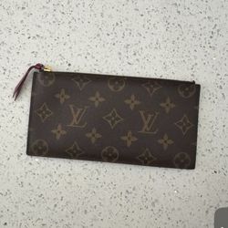 Louis Vuitton wallet Pouch