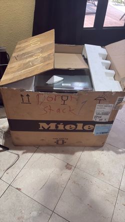 Microwave made in 2023 brand new never used