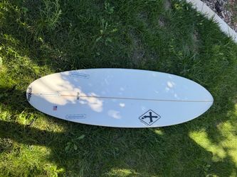 6’3 xanadu RR surfboard